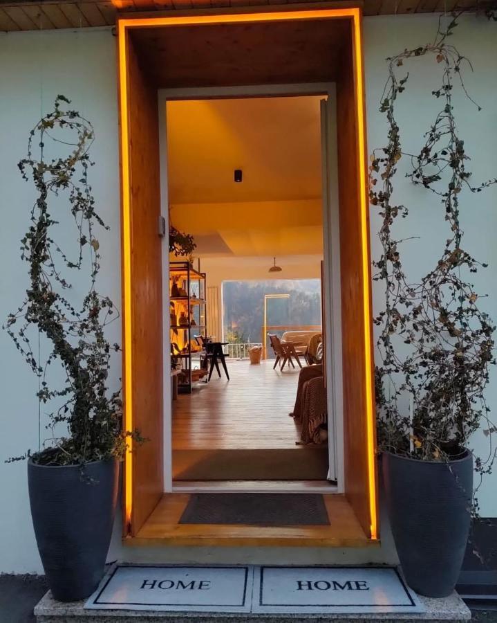Shard Boutique Hotel Braşov Extérieur photo