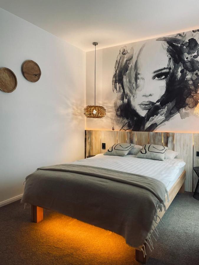 Shard Boutique Hotel Braşov Extérieur photo