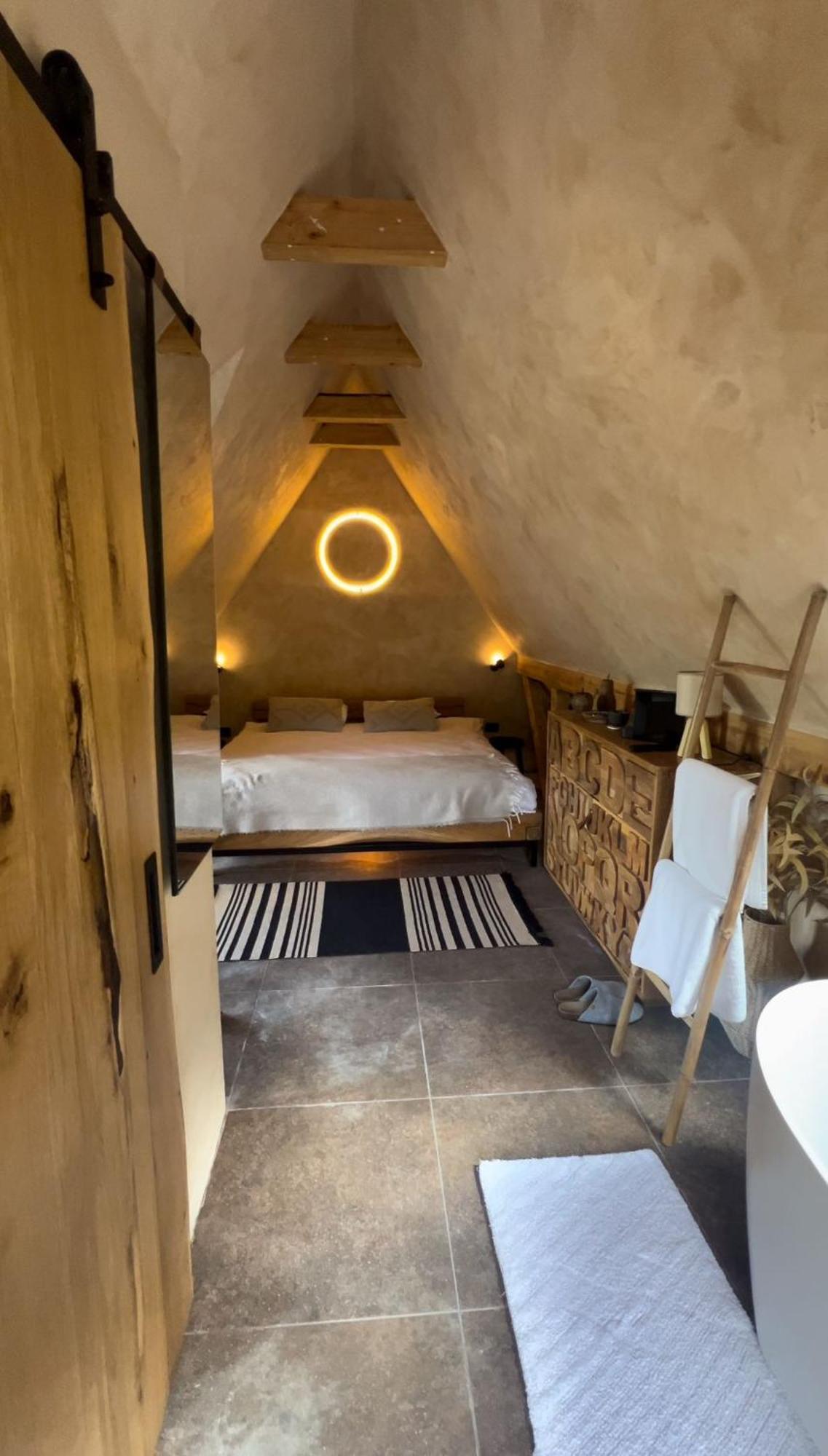 Shard Boutique Hotel Braşov Extérieur photo